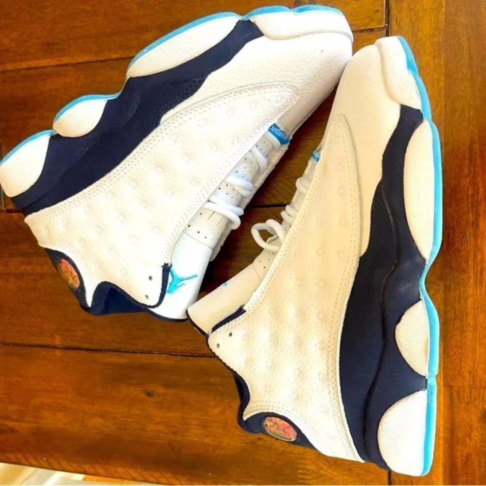 Air Jordan 13 Obsidian powder blue white